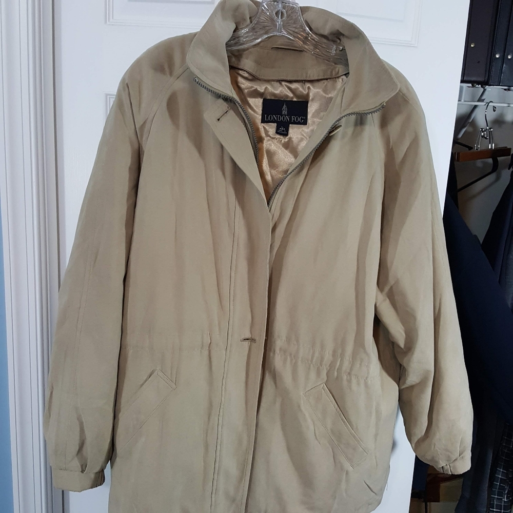 London Fog jacket like New! Soft, Large